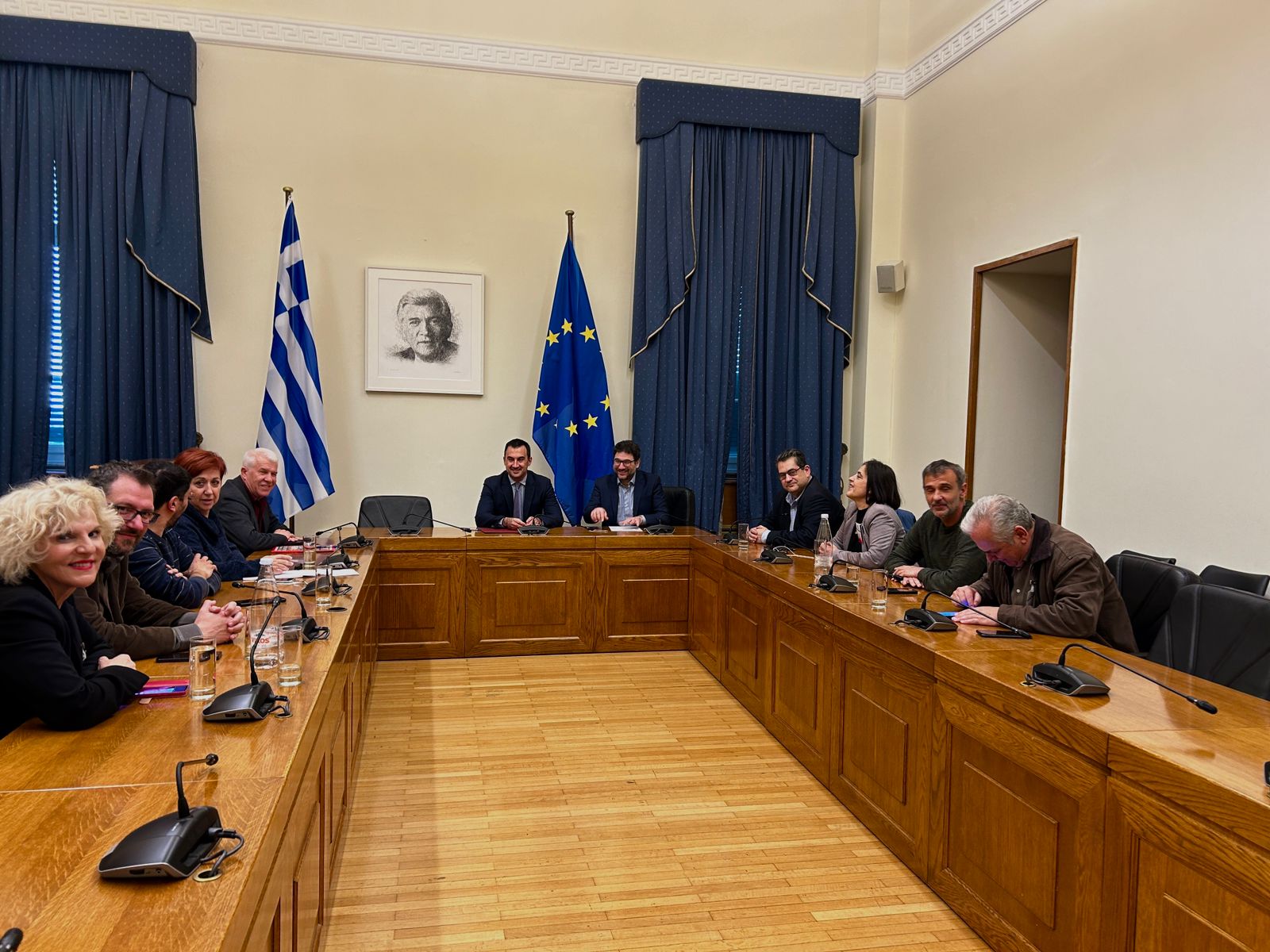 Συνάντηση του προέδρου της Νέας Αριστεράς με την Εκτελεστική Επιτροπή της ΑΔΕΔΥ για την επαναφορά του 13ου και 14ου μισθού στους εργαζόμενους του δημόσιου τομέα